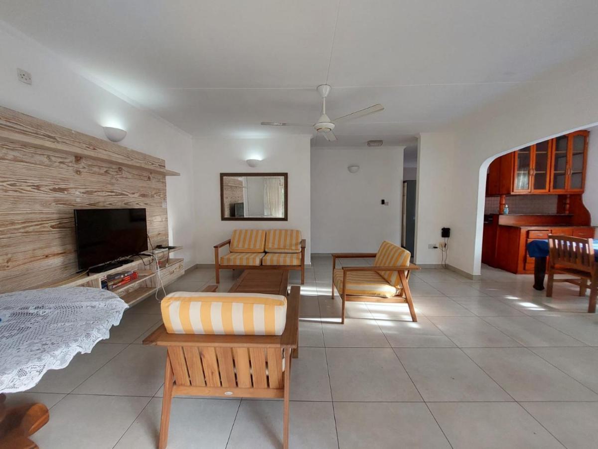Beau Vallon Villa Self Catering With Pool Kültér fotó