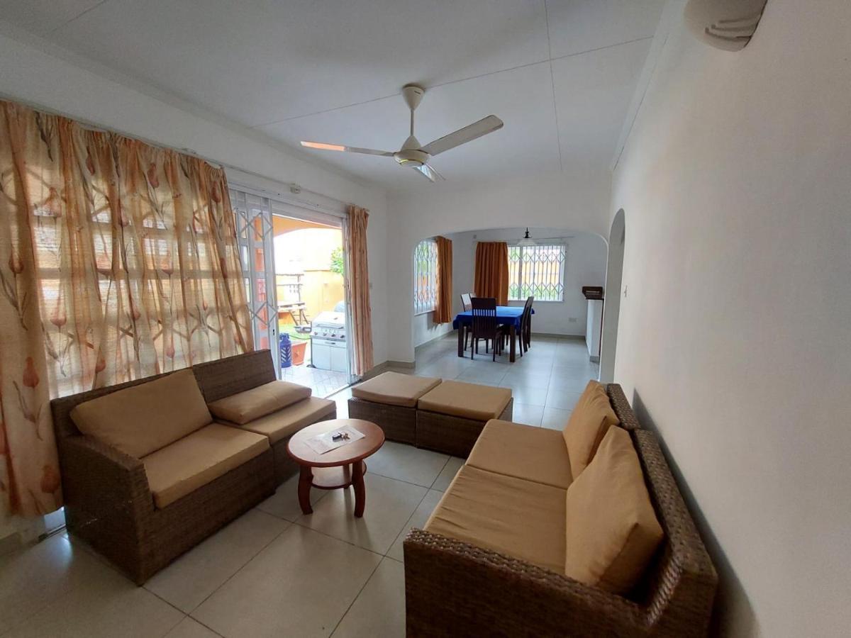 Beau Vallon Villa Self Catering With Pool Kültér fotó