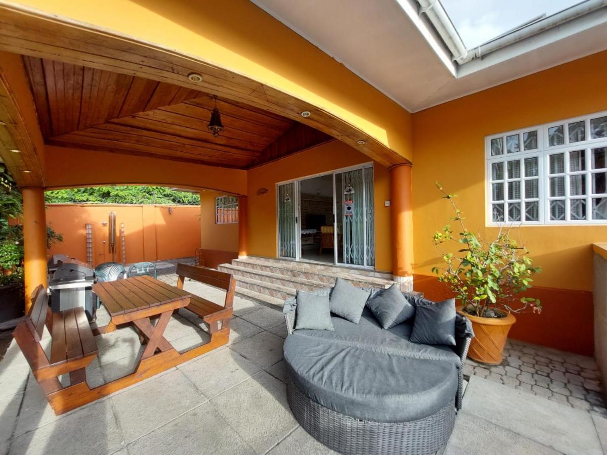 Beau Vallon Villa Self Catering With Pool Kültér fotó