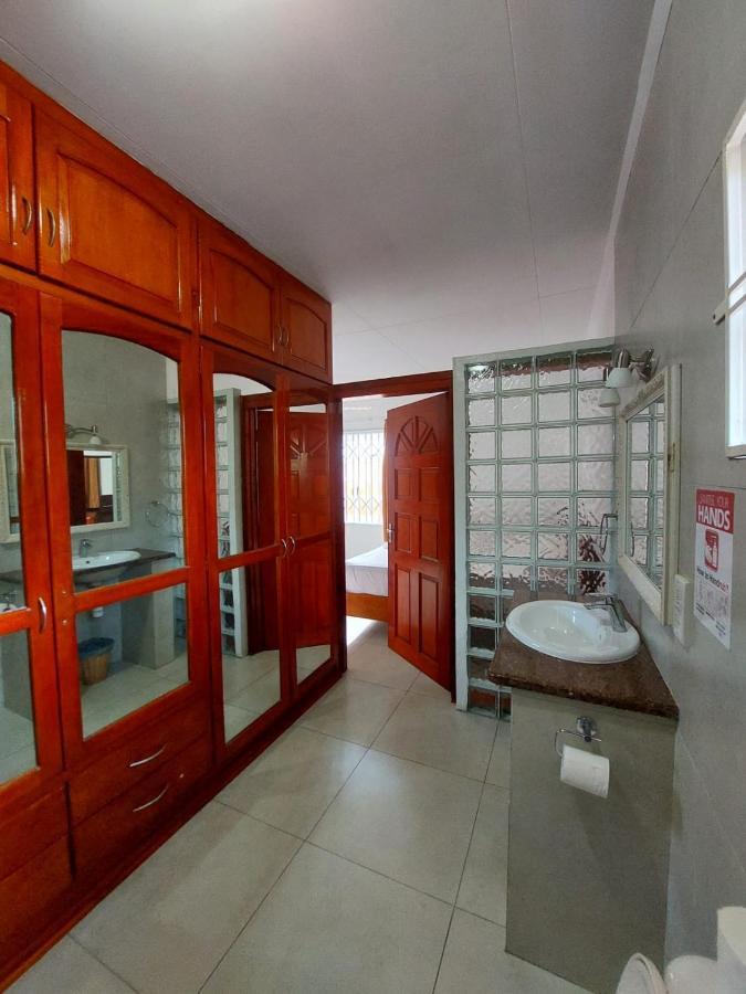 Beau Vallon Villa Self Catering With Pool Kültér fotó