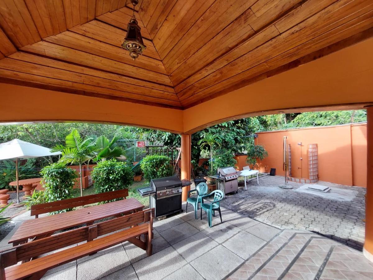 Beau Vallon Villa Self Catering With Pool Kültér fotó
