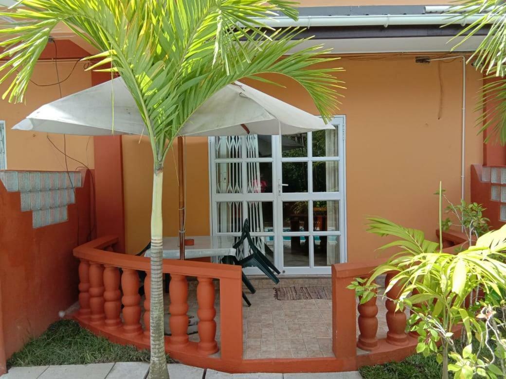 Beau Vallon Villa Self Catering With Pool Kültér fotó